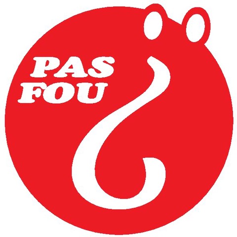 Logo Pas Fou fond rouge